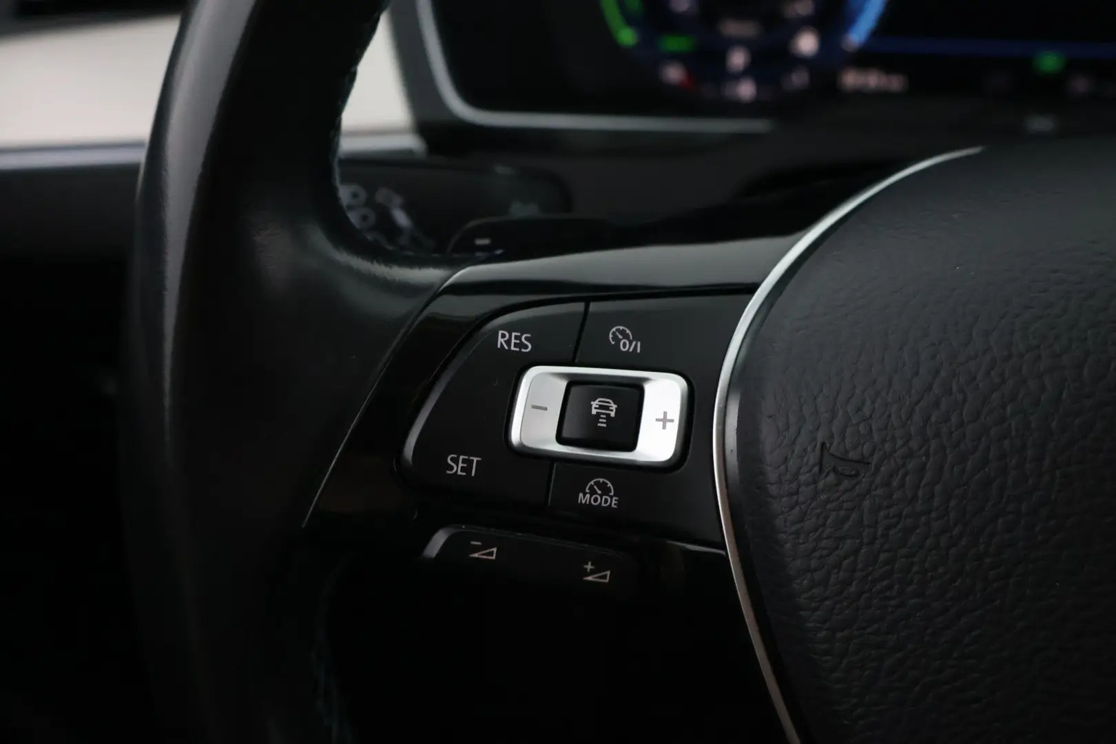 Car Image - 61sgAPRtvZm1ol9vN54ElG