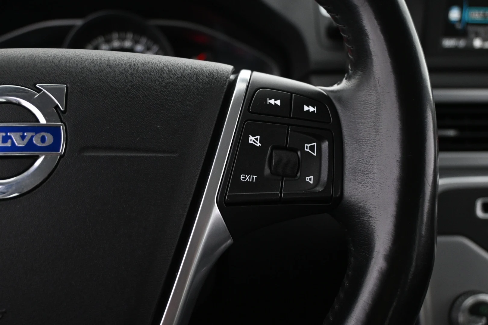 Car Image - 5DEIQExMdf1vqaKKkPs0SF
