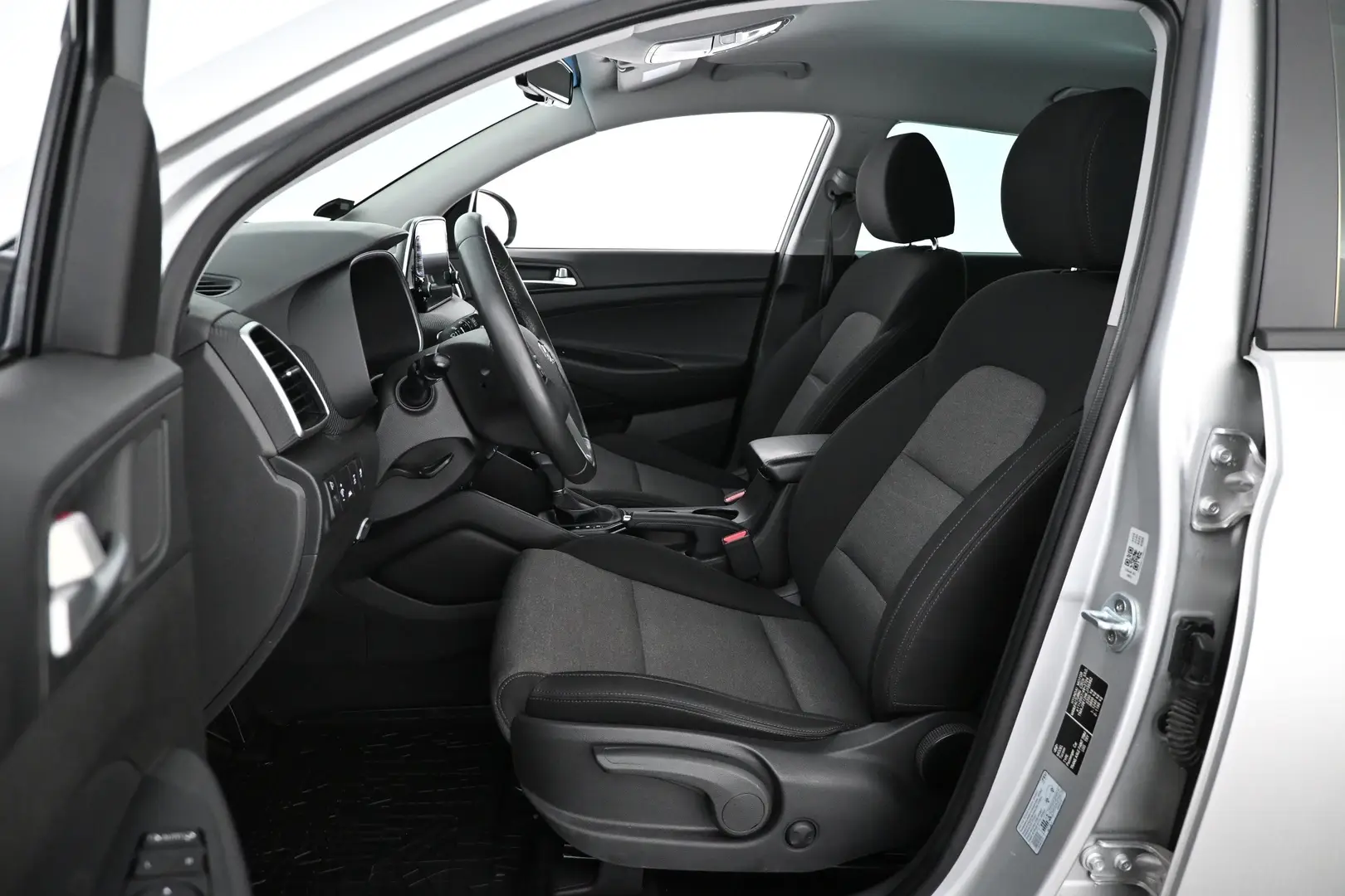 Car Image - 6CRFix35jrlwSxal4TvkbY