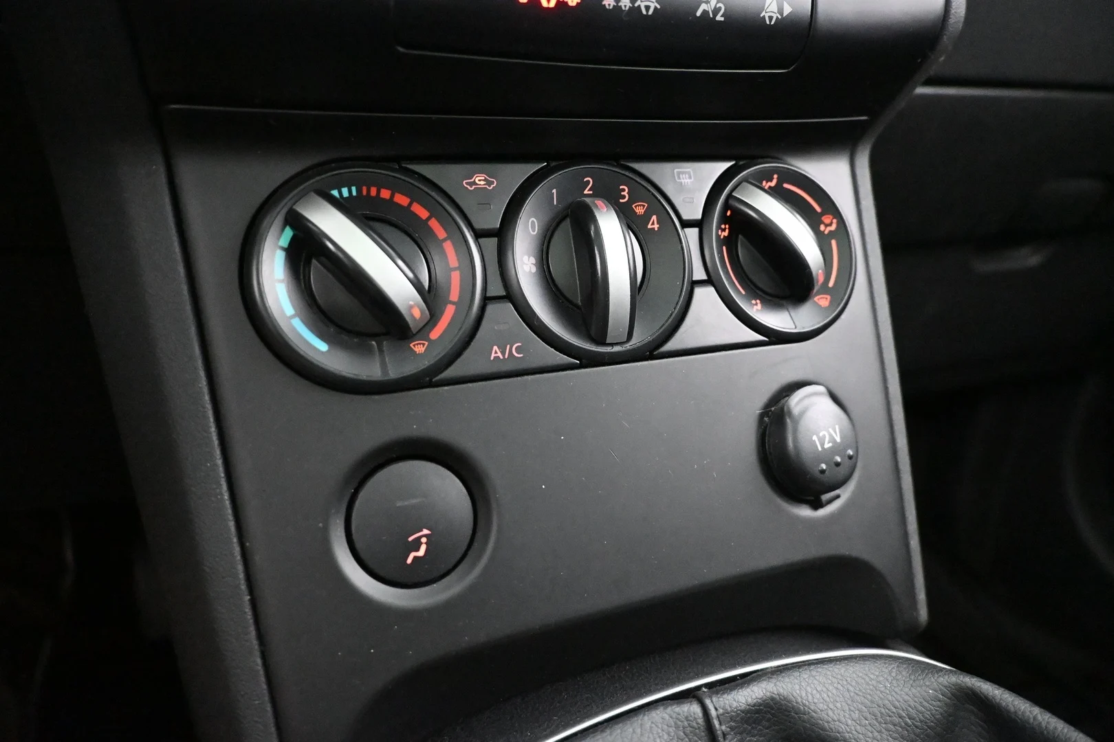 Car Image - 44piLk9lyZX4SzCzP1RPbk