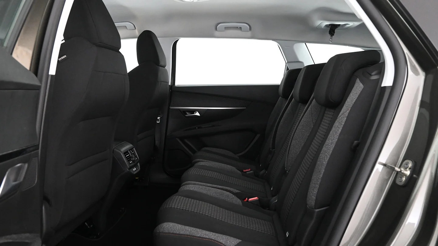 Car Image - 4ZQe2mzEq3YhB10Mxc7mvJ