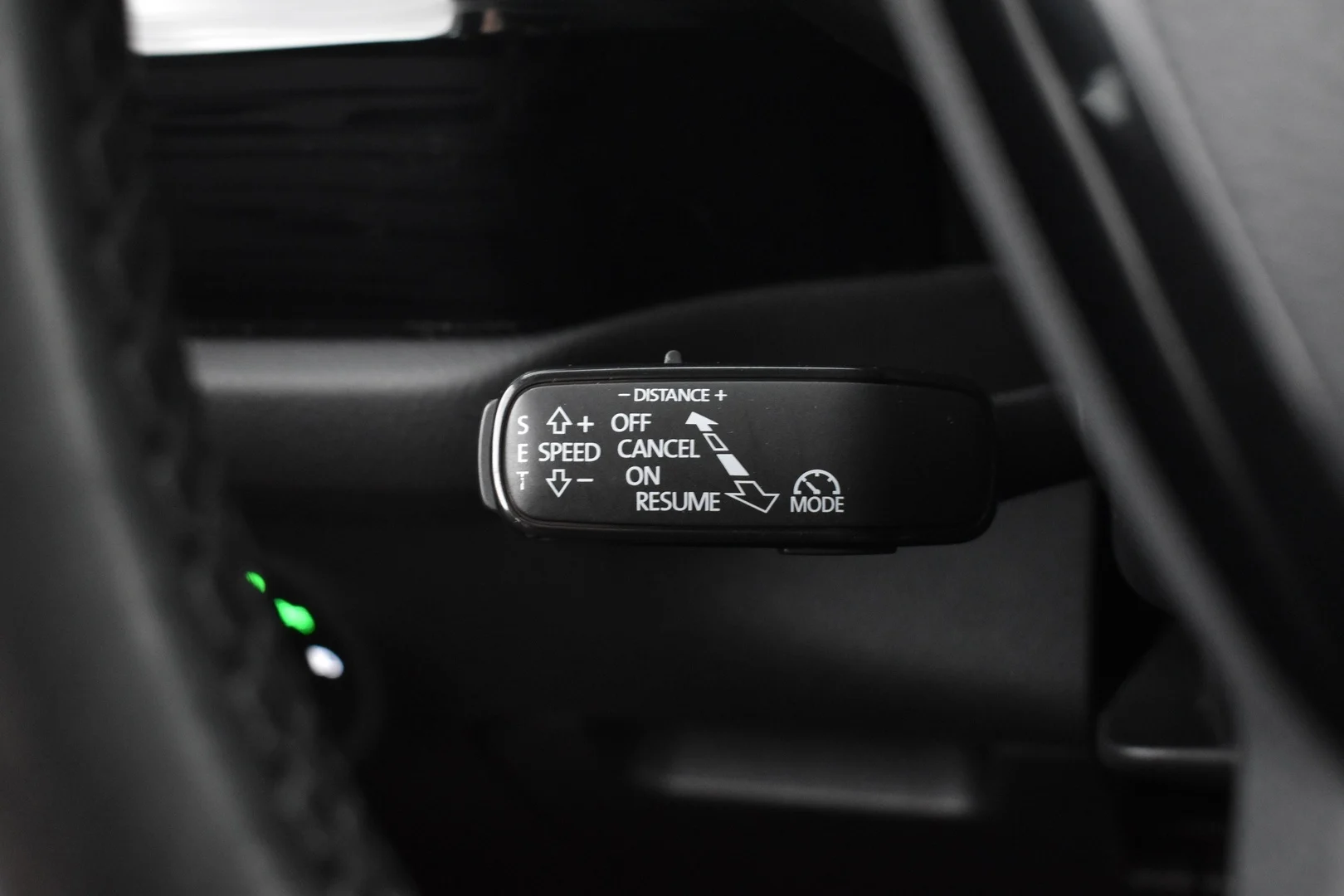 Car Image - 5vdDNiD7lCAwju2EPsXHeB