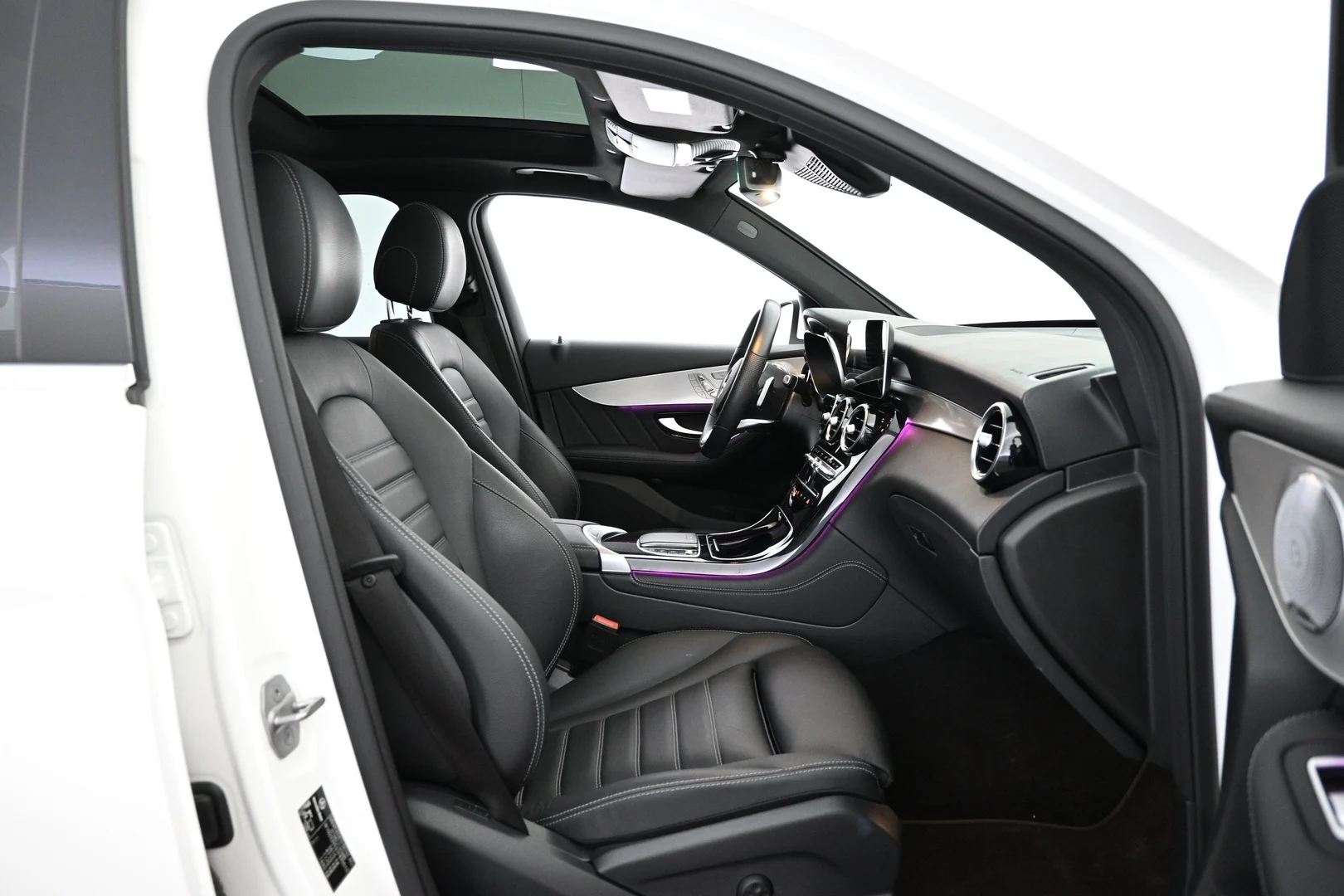 Car Image - 2Xw0N6iOl8Y2tqyH3DpZvs