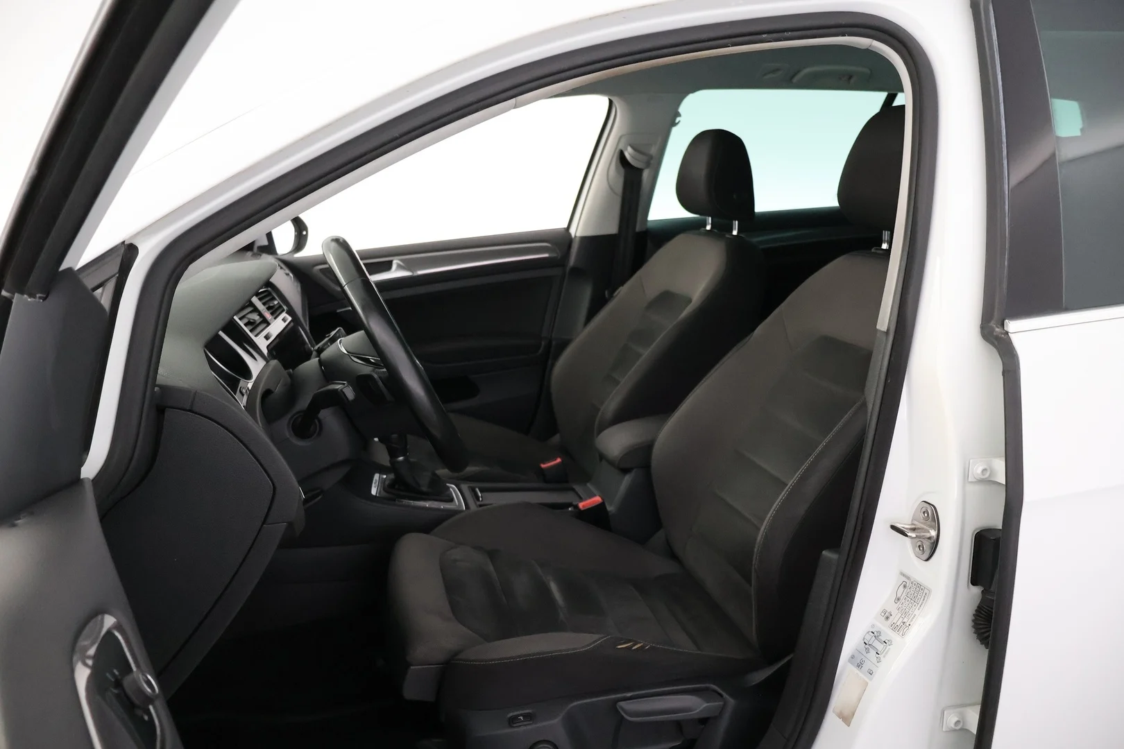 Car Image - 3pKWBsnj3h4CMm6ssPYBNo