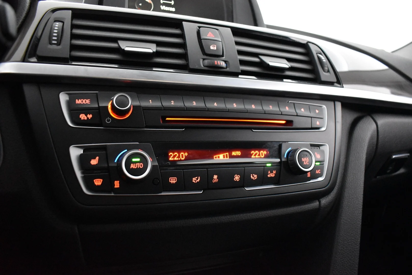 Car Image - 1fsjCbeoVV8EYoXFR6NBJg