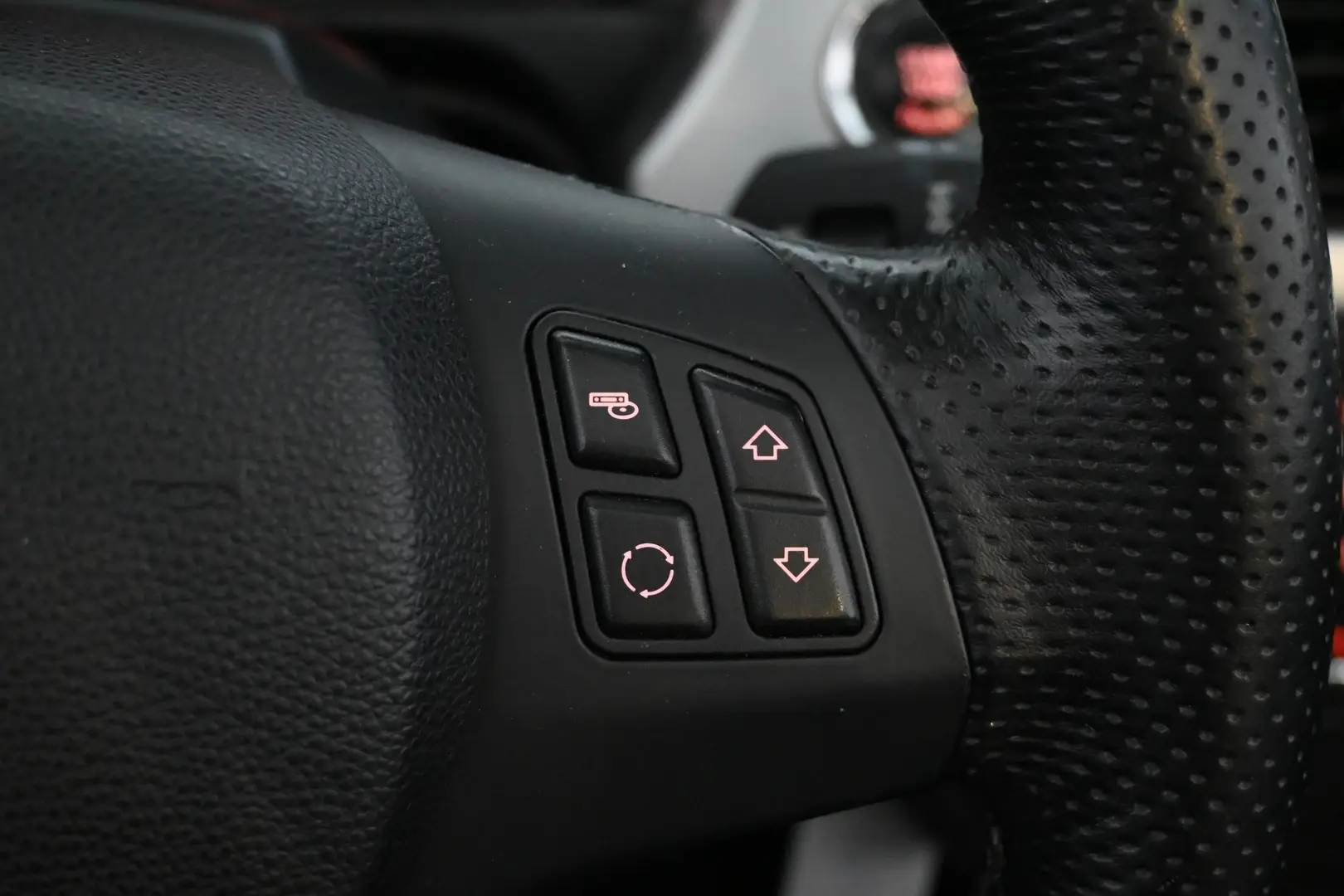 Car Image - 1IUsgvnkEdmSKwCKpUMlXd
