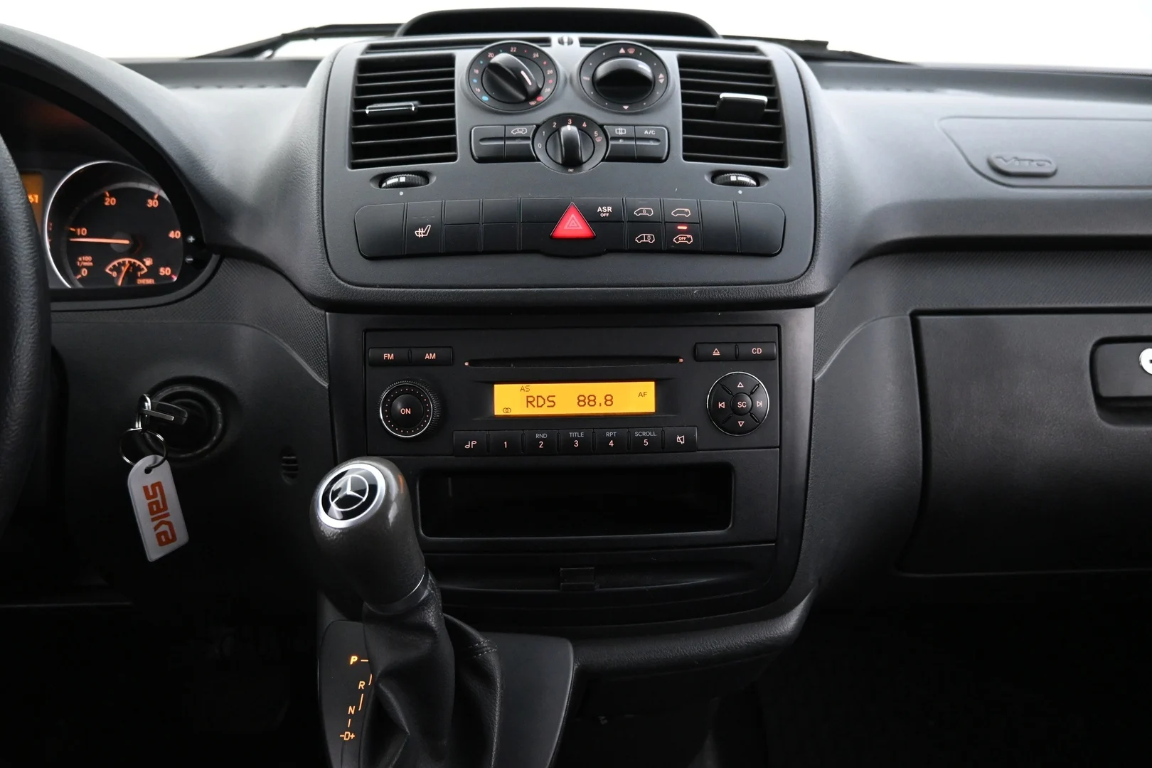 Car Image - 166a2ayWlJuLXJErwGQ7l4