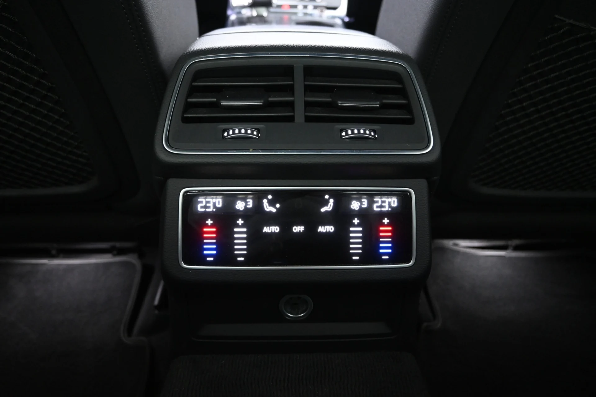 Car Image - 1L3CuO6me2Wa9RXiQtQnMt