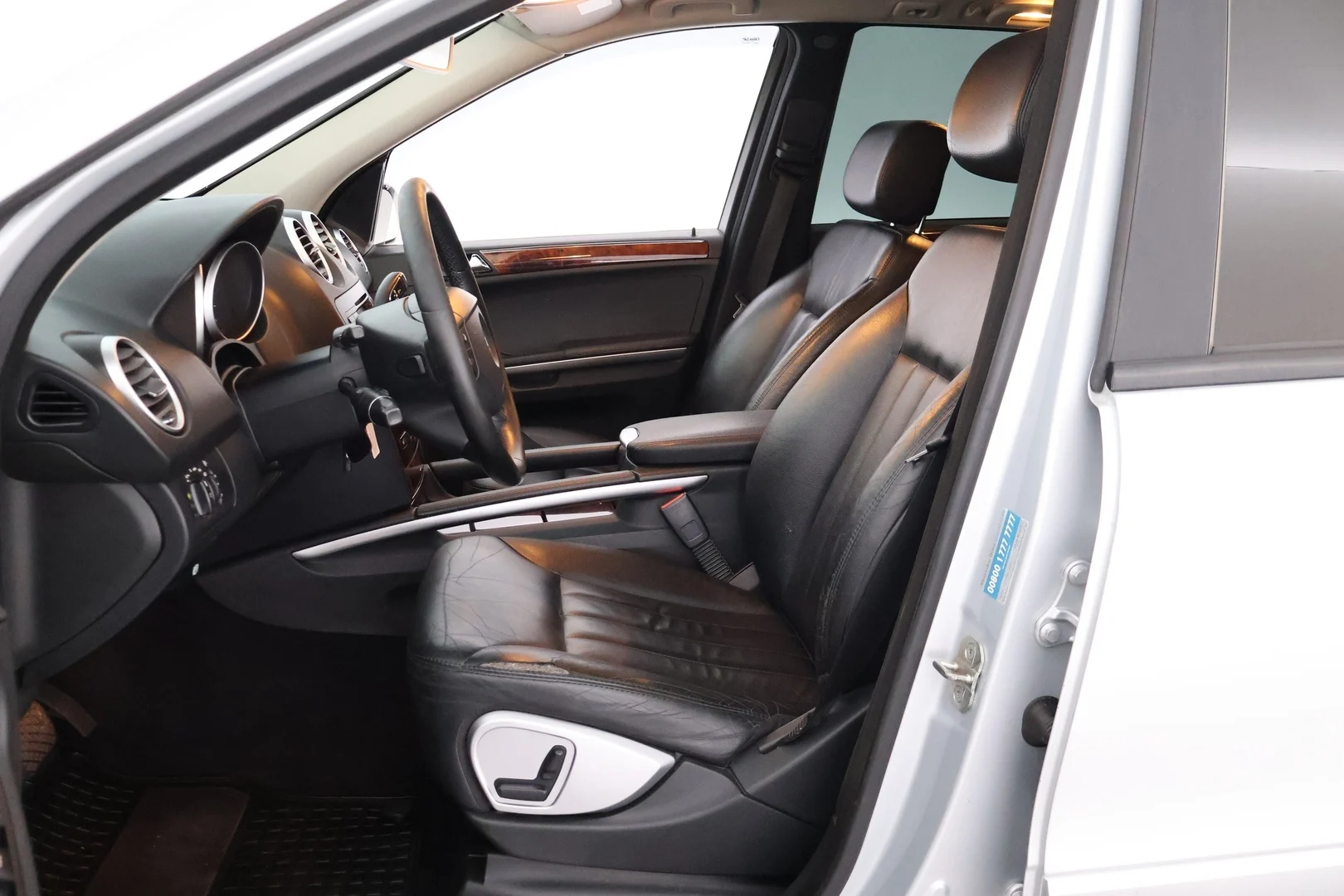 Car Image - 2wq34c2UzlWw5LSO8kdPly