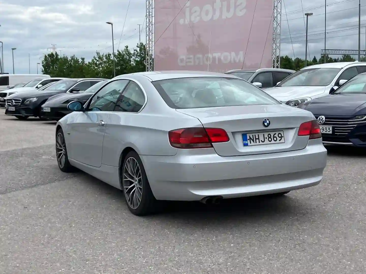 Car Image - 7lgHHdkwaRLEHs8kPTGFbO