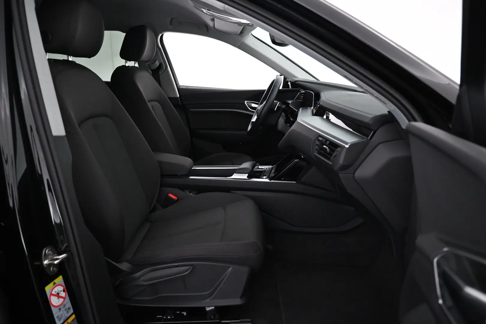 Car Image - 3T1cjXgriZttykpeS5iboj