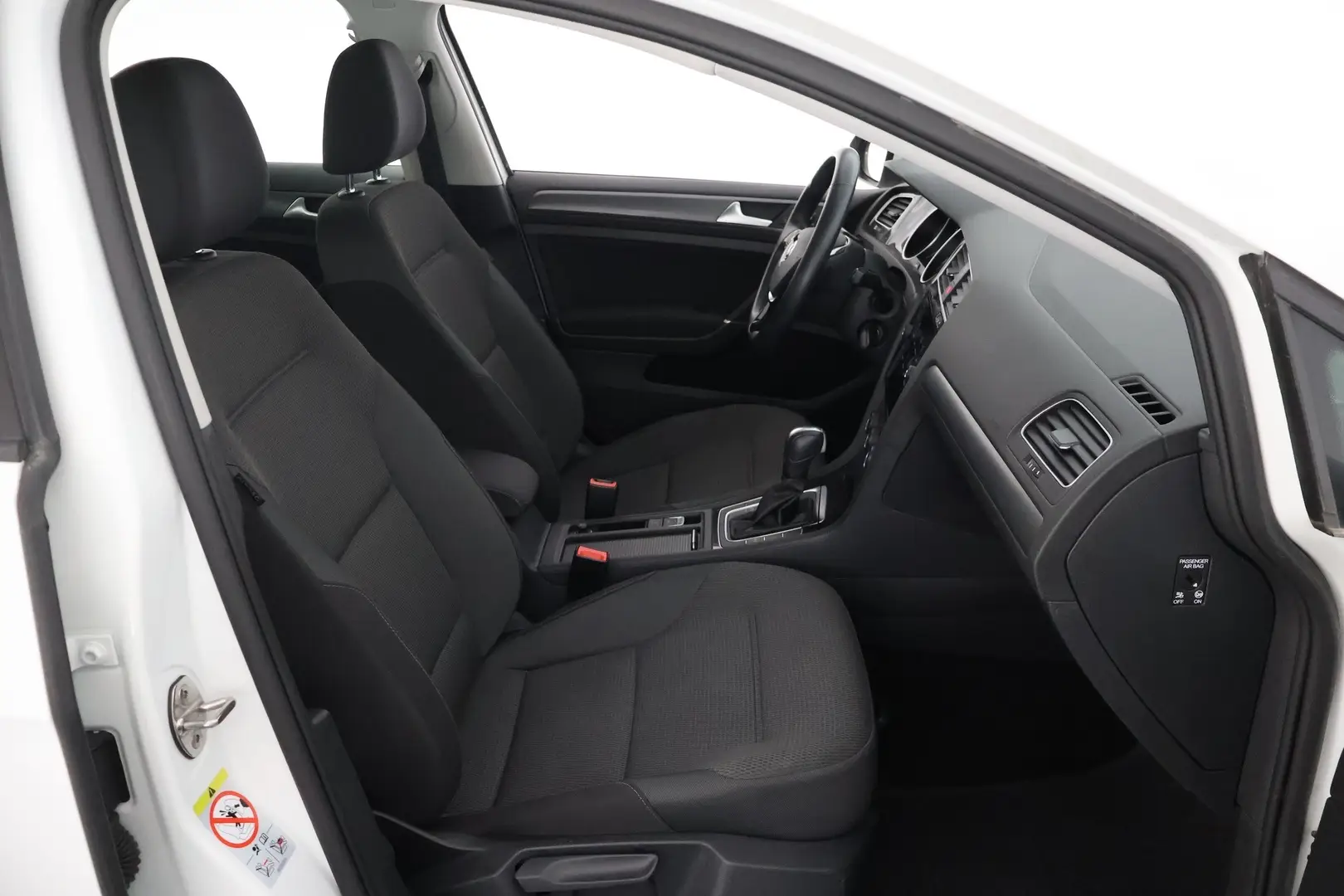 Car Image - 3pn8YRoQdVgMsecVoDpmxO