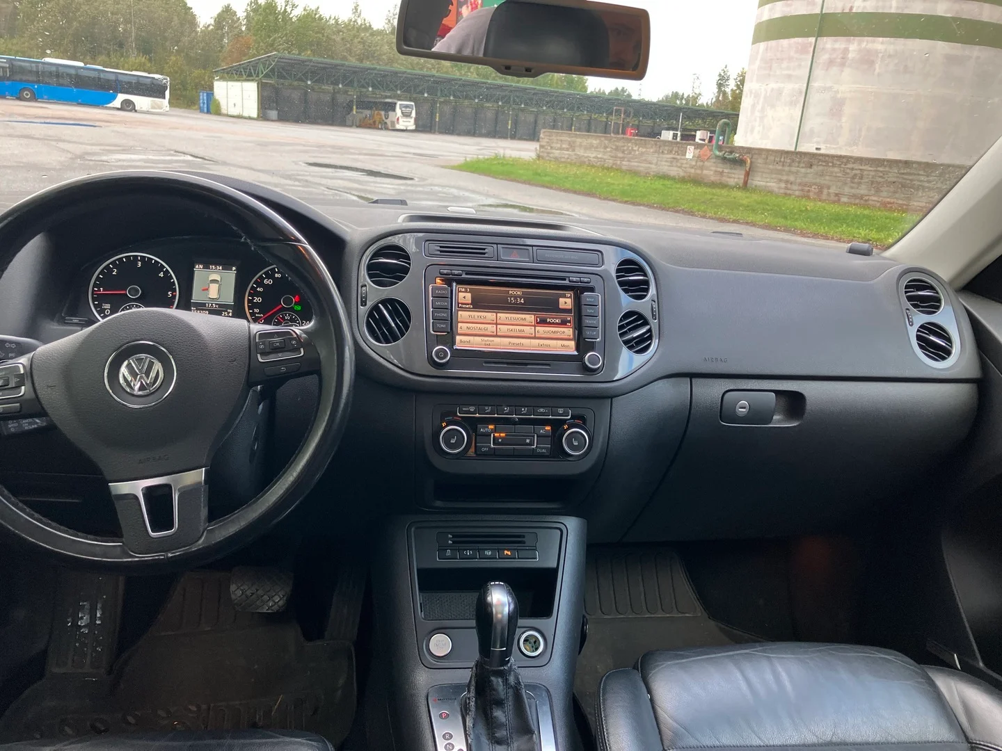 Car Image - AWb12Mh1jWsuBJyhIf8ka