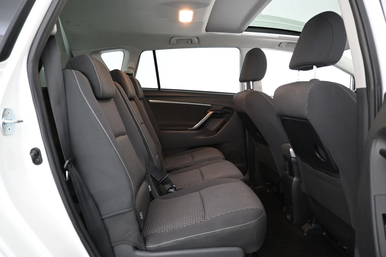 Car Image - 2cIvjFSPYsWnfaQTrVQOjg