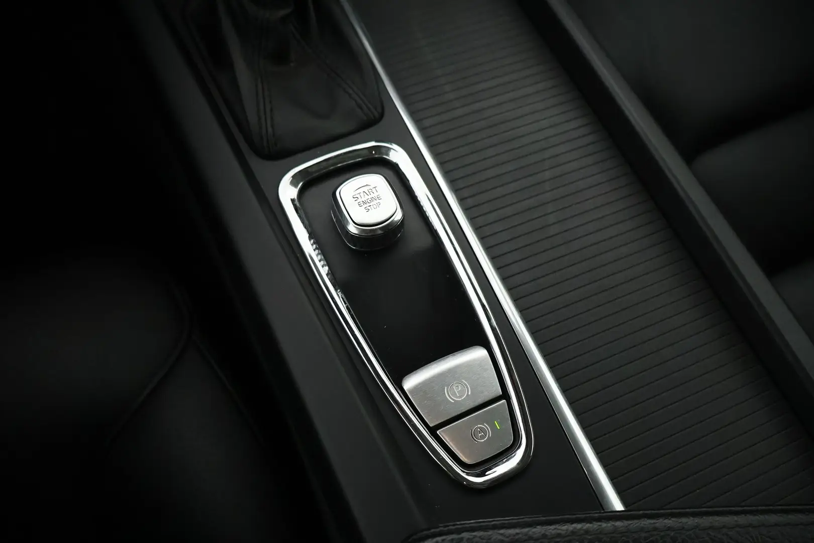 Car Image - 2SdPEQC1UwNLt0xIjPxigJ