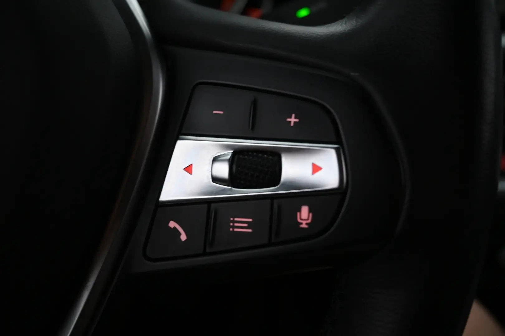 Car Image - 4L10yDXdpDODNn39eKYLkq