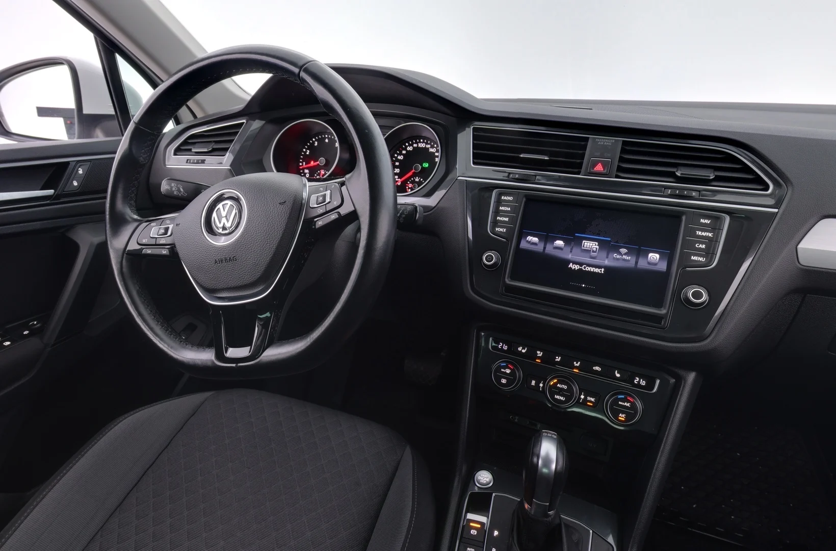 Car Image - 7l69kXpP6YWqr22azIRoBq