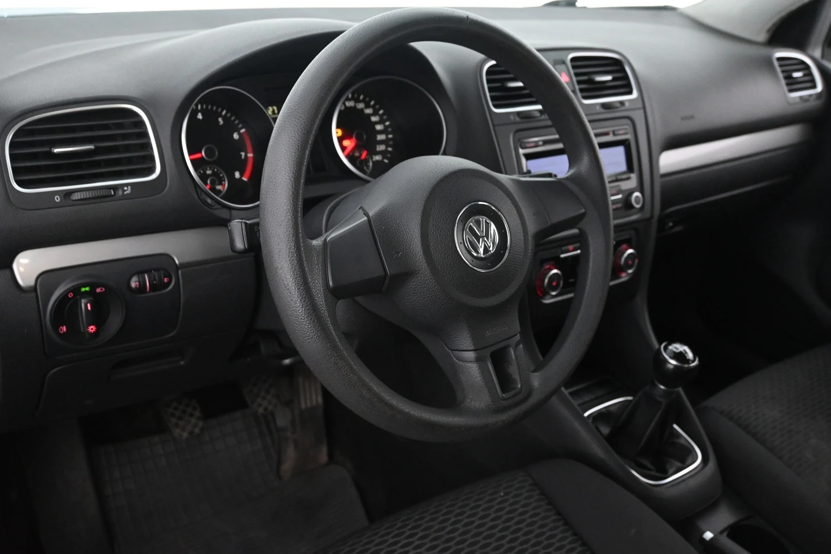 Car Image - 2PXsxXCC0pbYeSgkF7En29