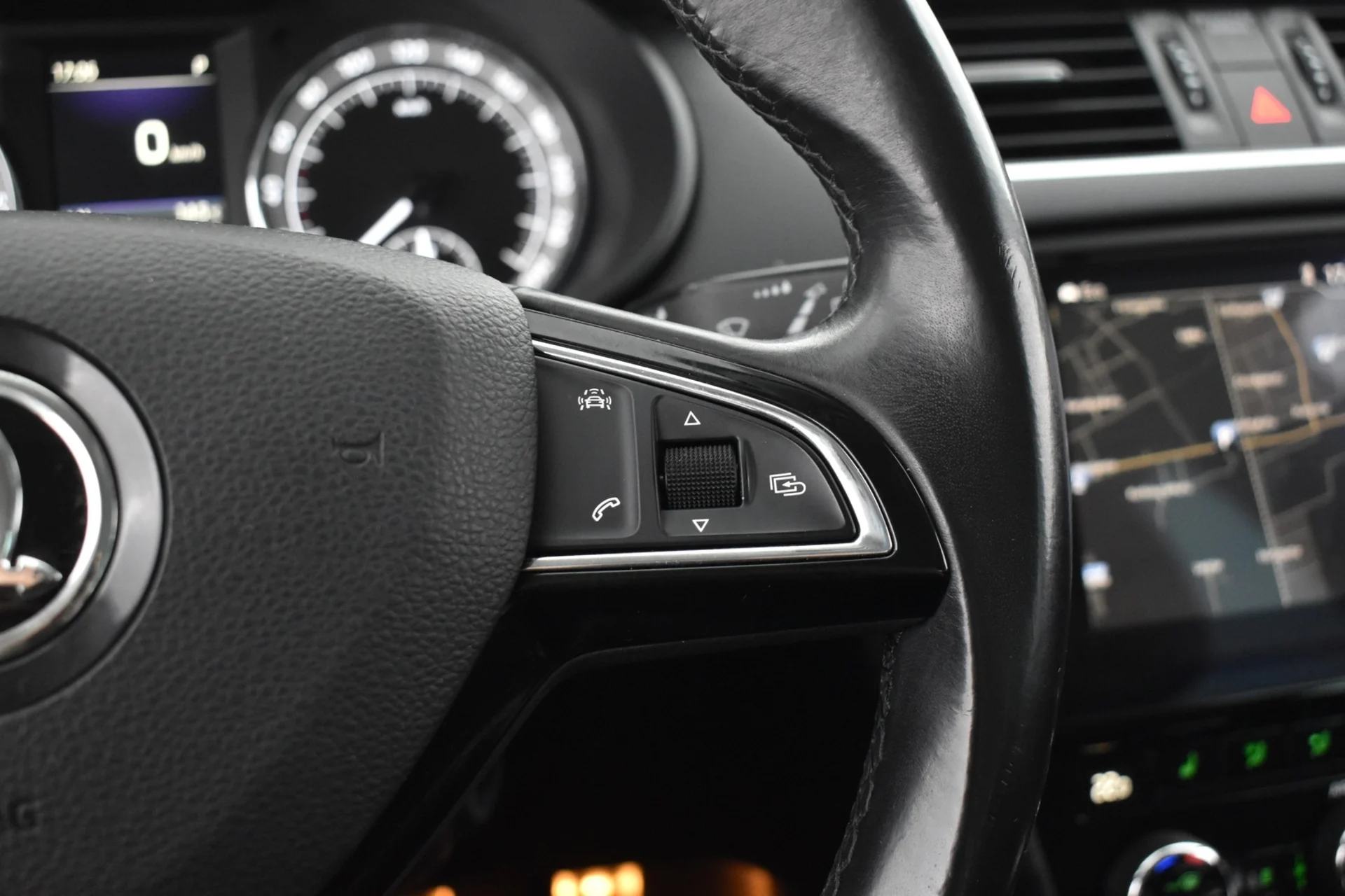 Car Image - Cg4hjLh6uk8RLAhDl5QJV