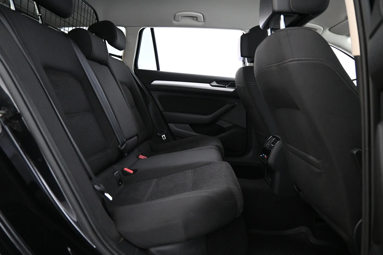 Car Image - 1hdjWm7kTYyUF1vHmXqQly