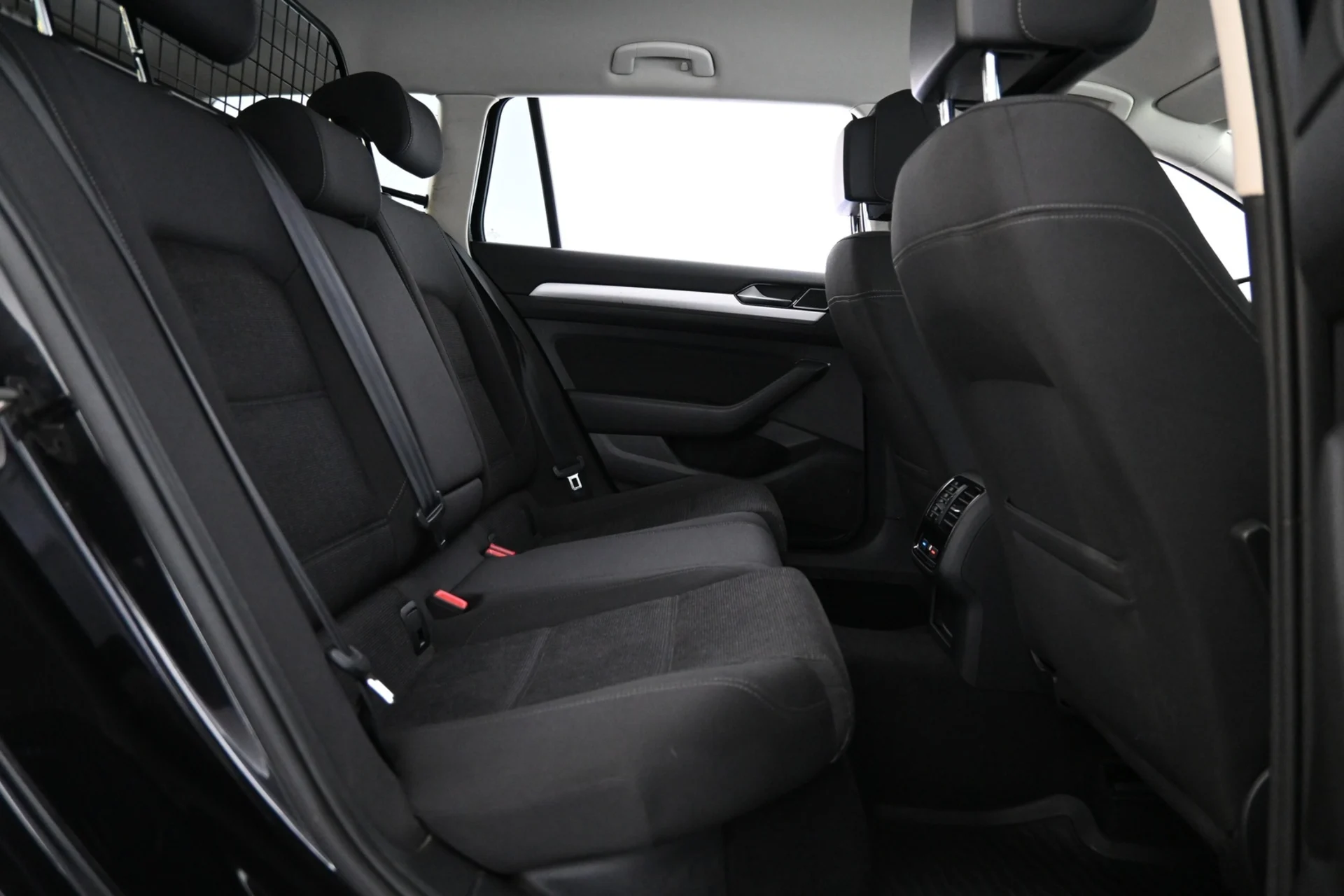 Car Image - 1hdjWm7kTYyUF1vHmXqQly