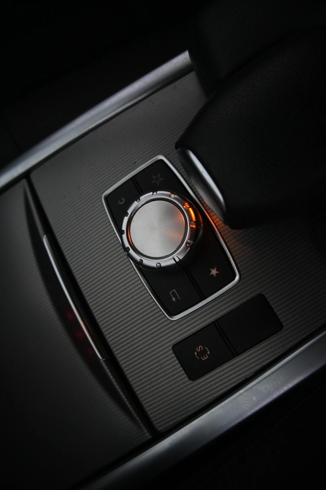 Car Image - qowq6pKmn1Kvi6aaKyQbA