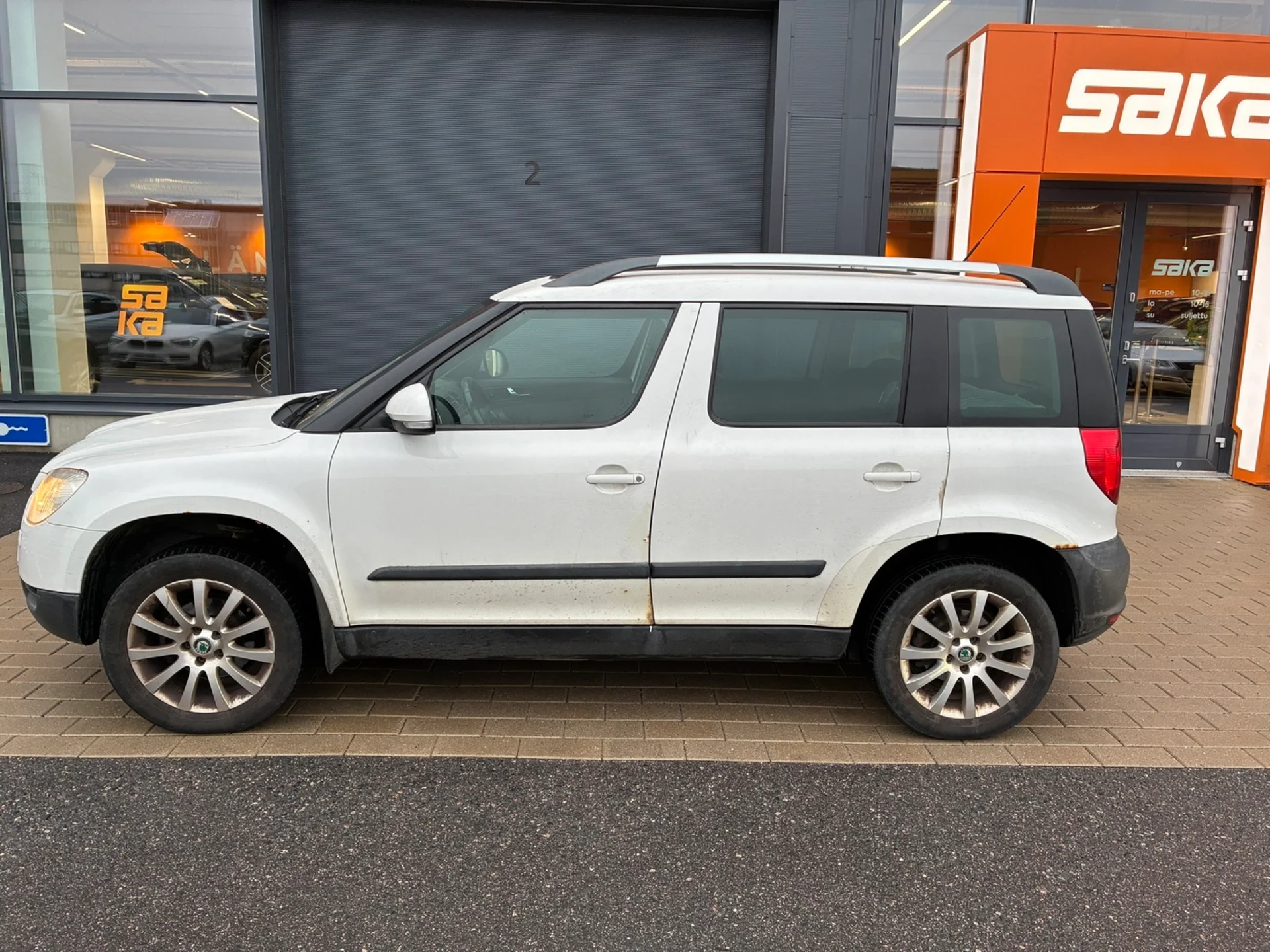 Car Image - XN5r6WsKRmvklRuqzofPj