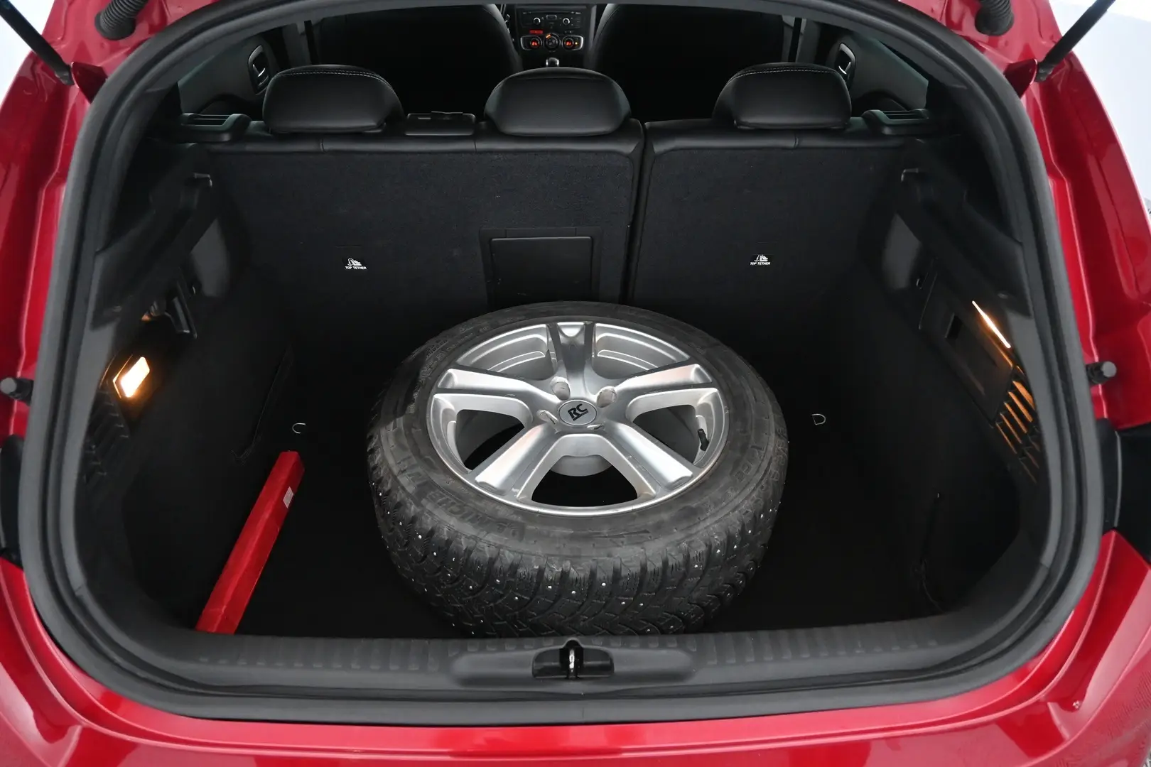 Car Image - 2asm22Y6d2rcJPq2llw8tb