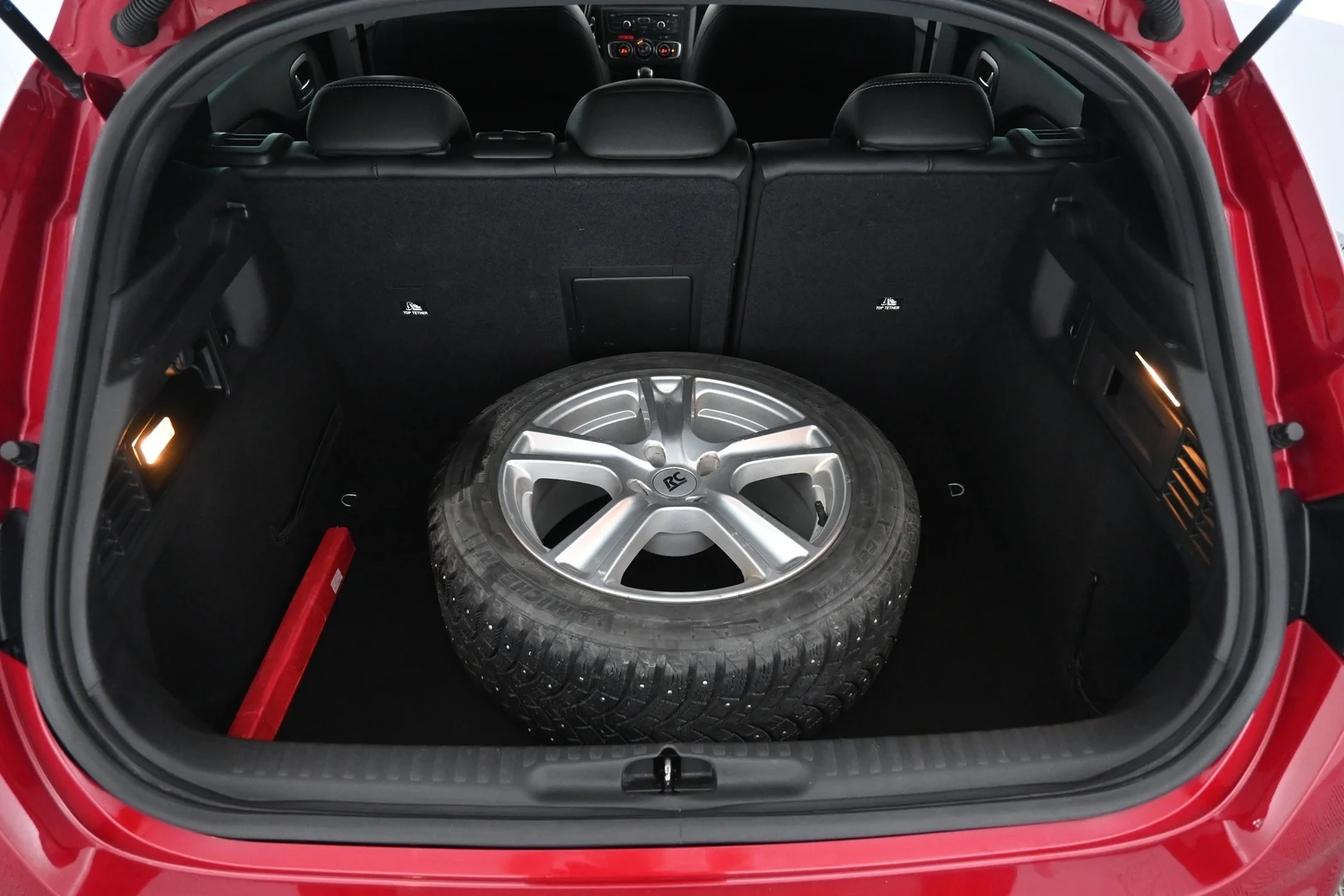 Car Image - 2asm22Y6d2rcJPq2llw8tb