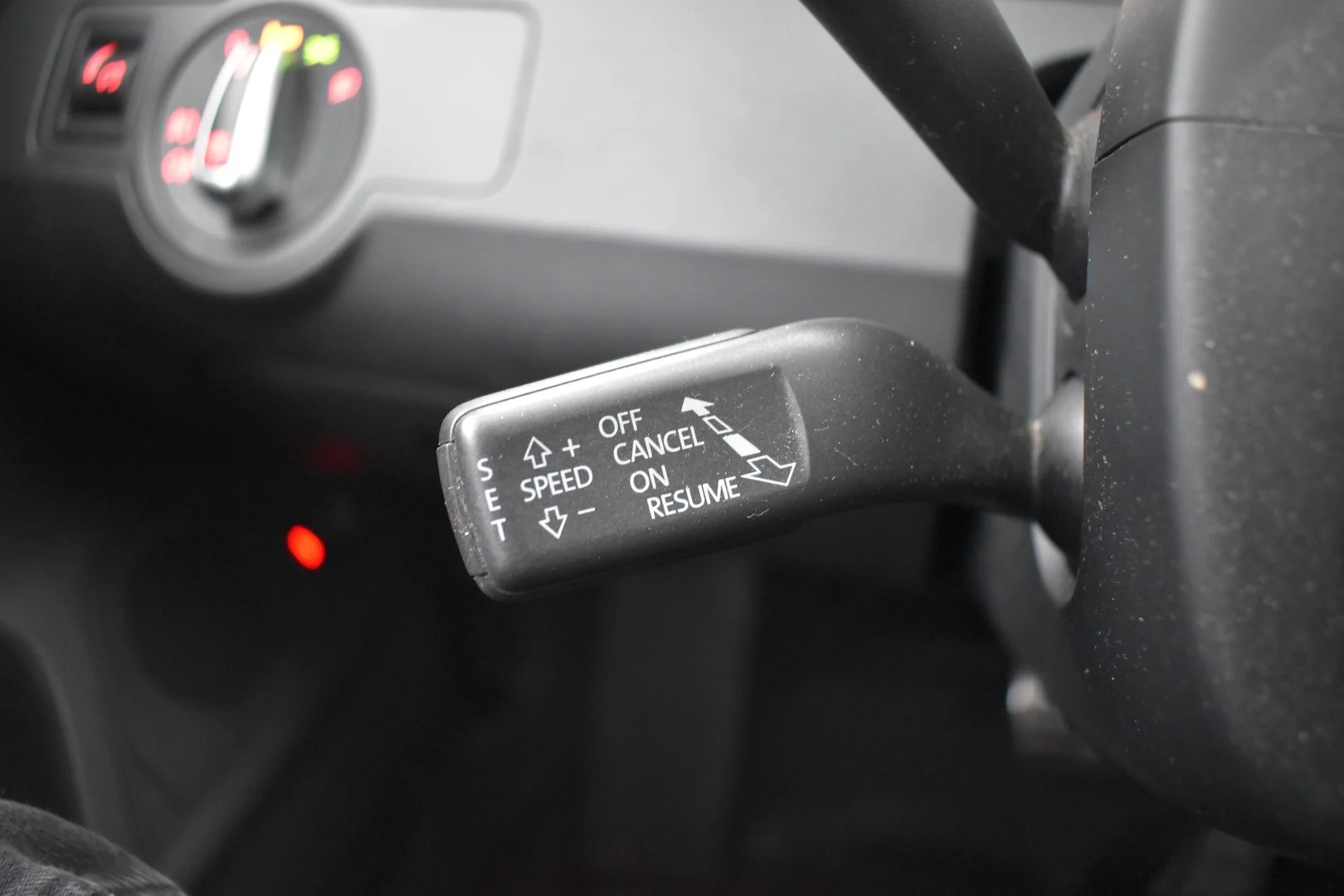 Car Image - 6I4f66zub3i7LExbnhjMRj