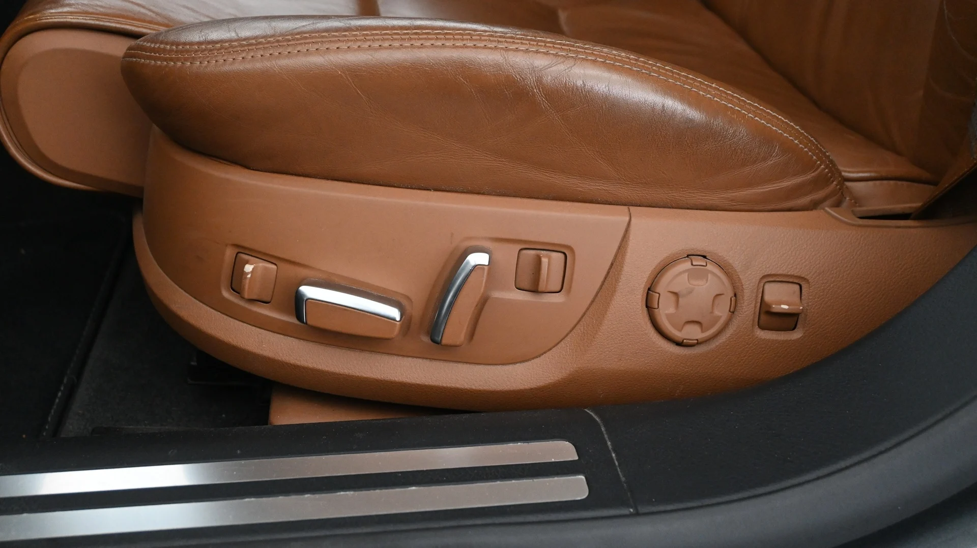 Car Image - 417sNsPtNNa6dmk1dBKhq6