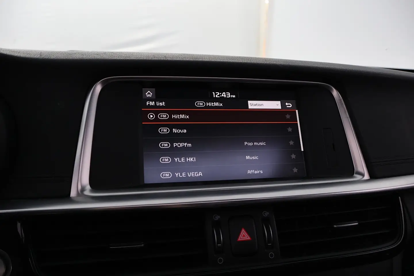 Car Image - 2gZYqtYXHqkga3HXtTmjOL