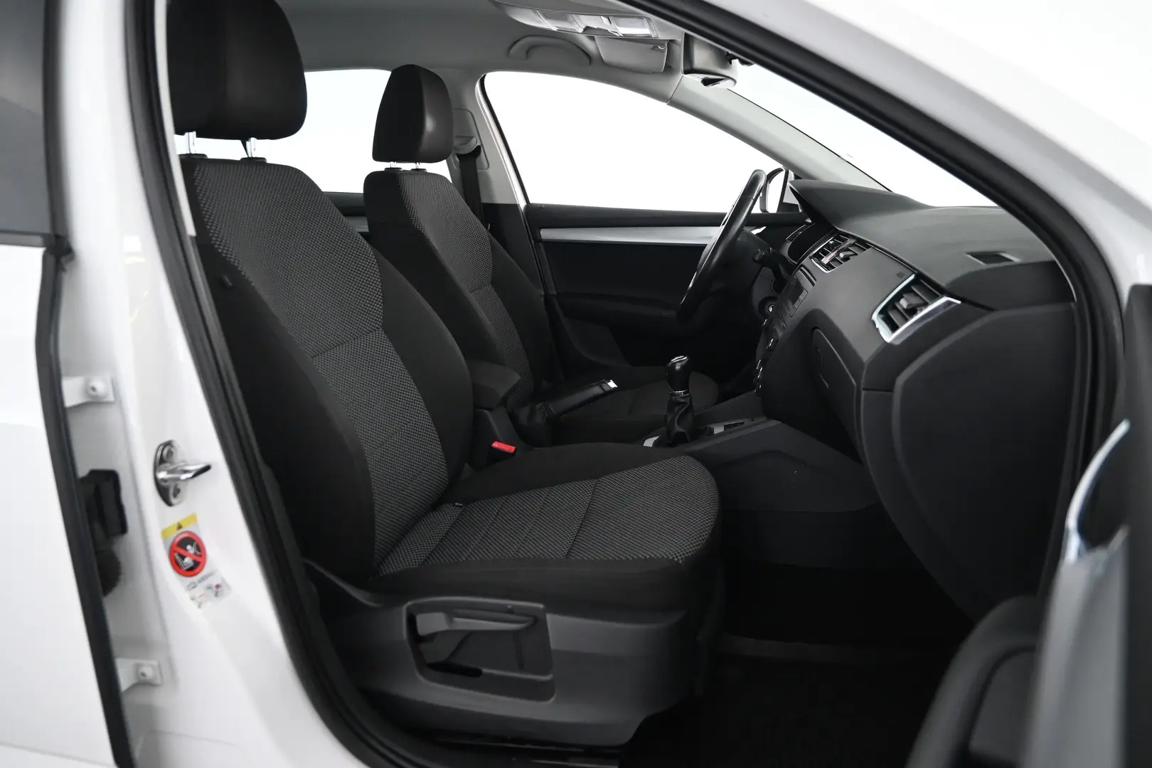 Car Image - 3Fx8TSywdG1GgV5XuIokcH