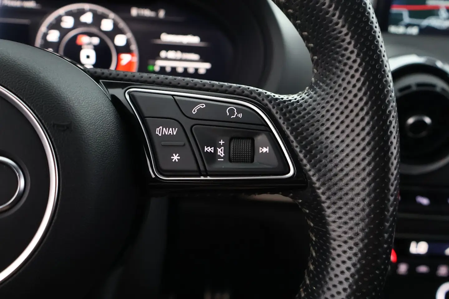 Car Image - 6RjbAmKPVLMCjf4Z5MgZCN