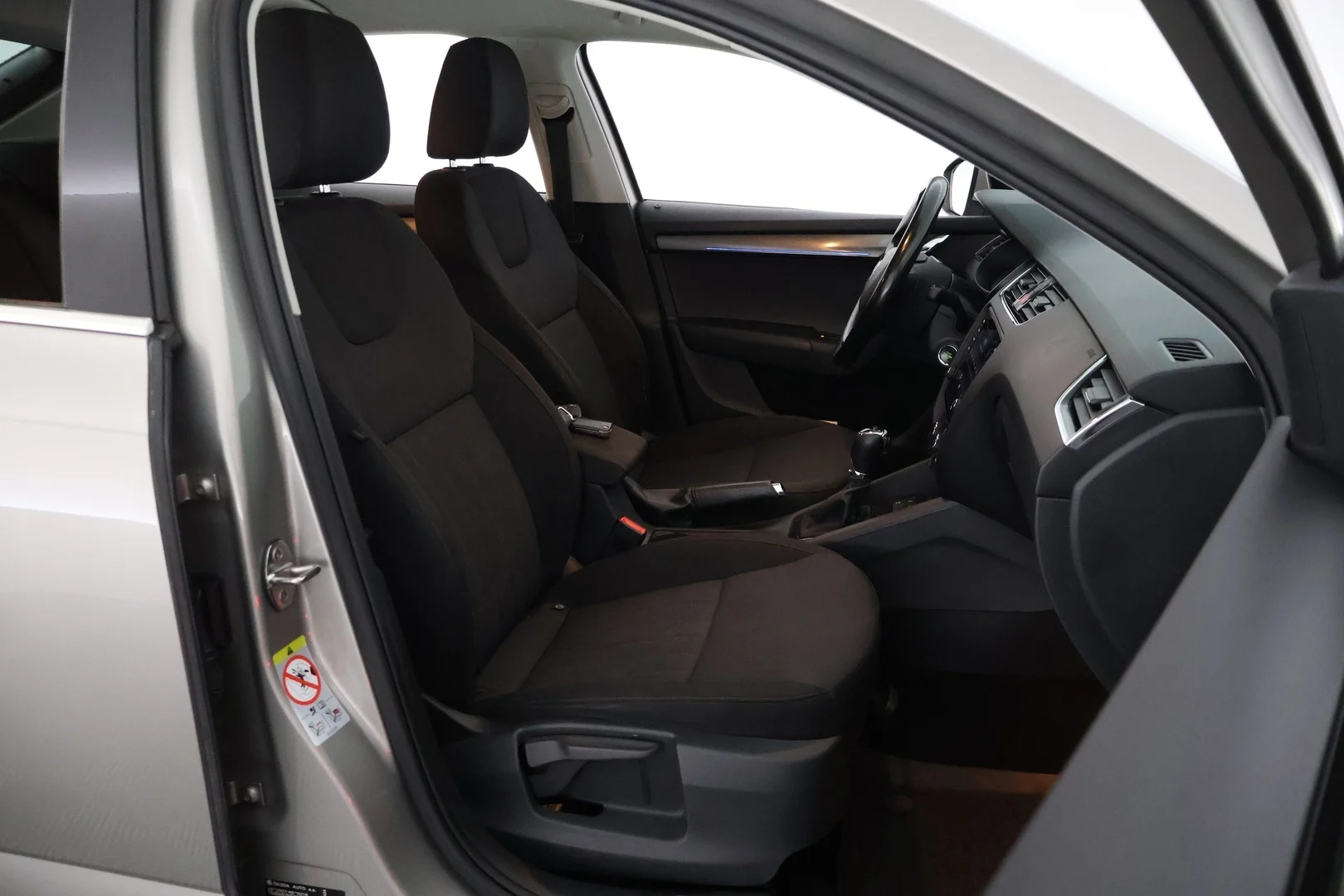 Car Image - 4K8xw0DmOrhKgv2AAUIhPb