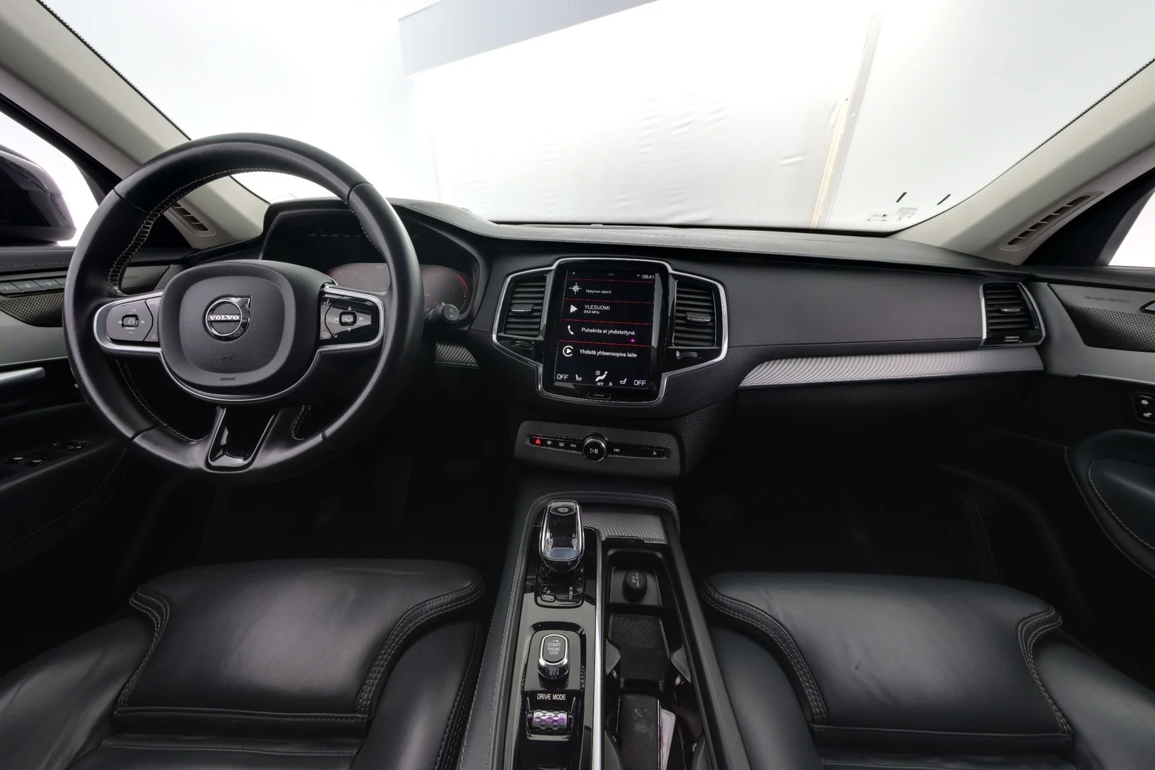 Car Image - 17F104c5OW4TVgTWJv2GGp