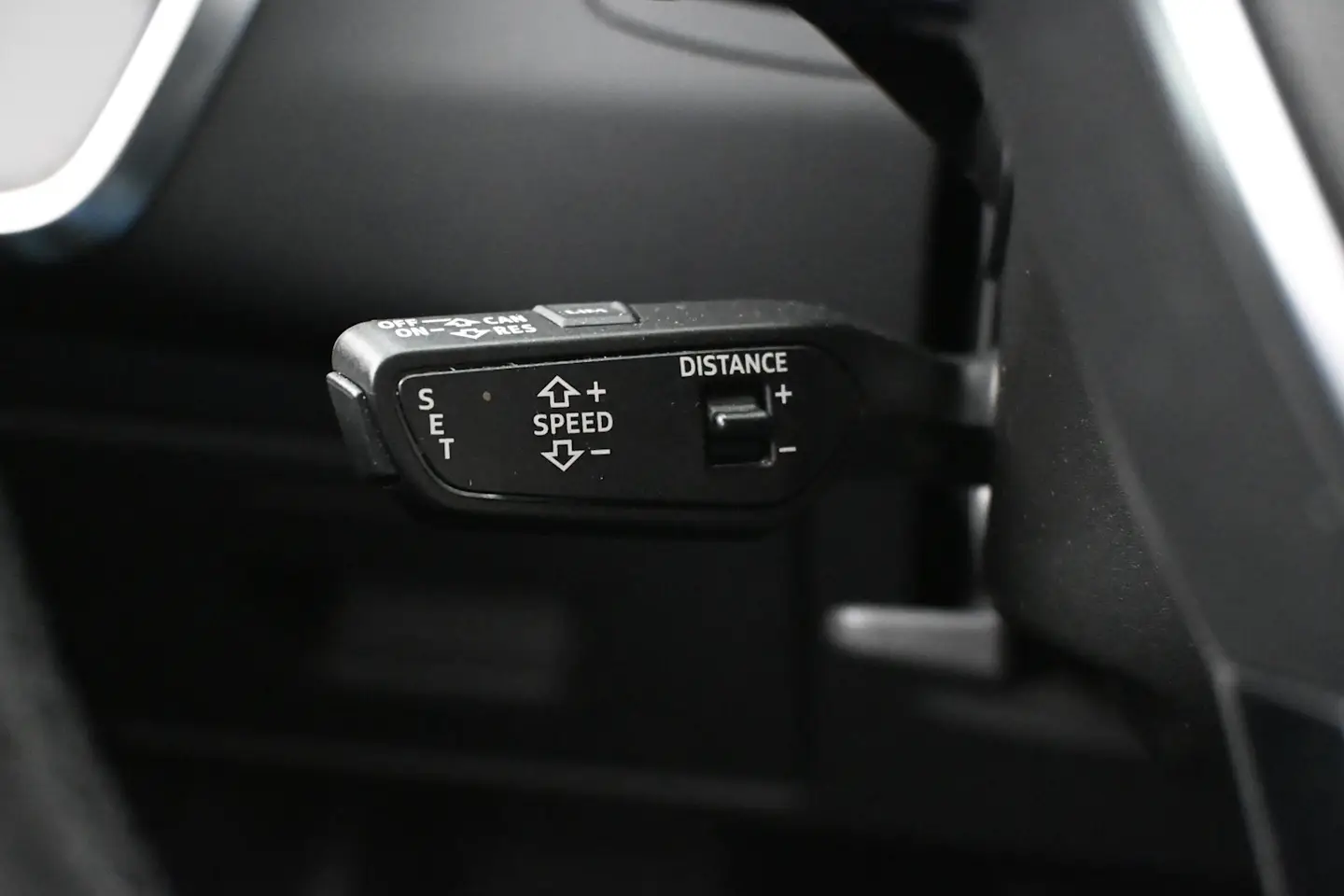 Car Image - 5k6ZUpbKTMxtzFBZfRBz2g