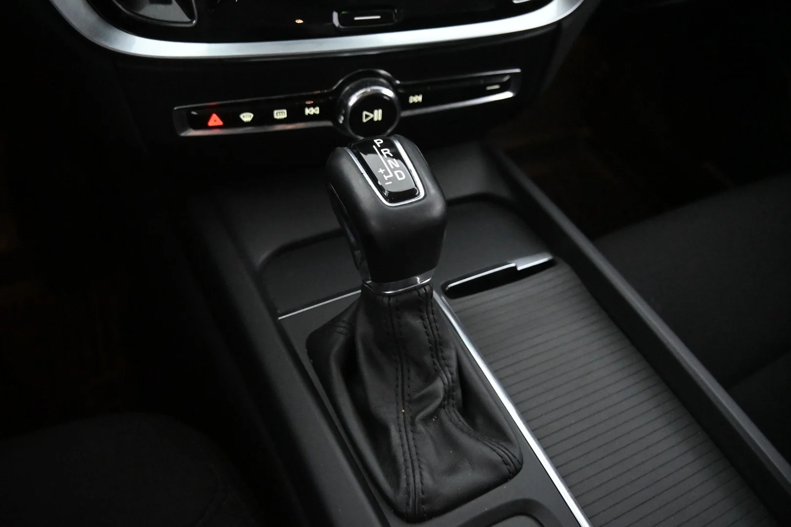 Car Image - 3yXJR8EDadPBEqongNHlpz