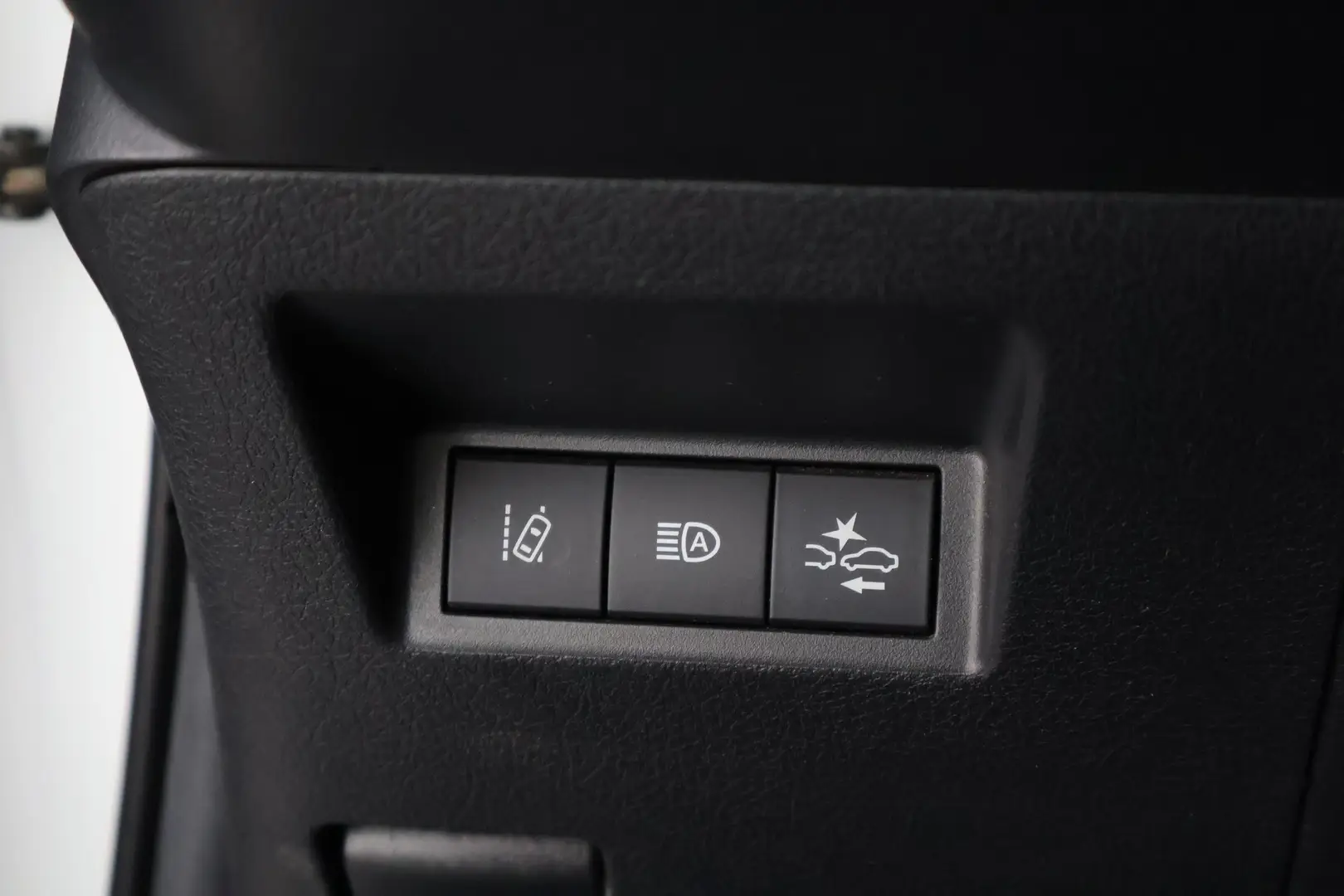 Car Image - 5tORmpb4O5tQIbU3k32Em6