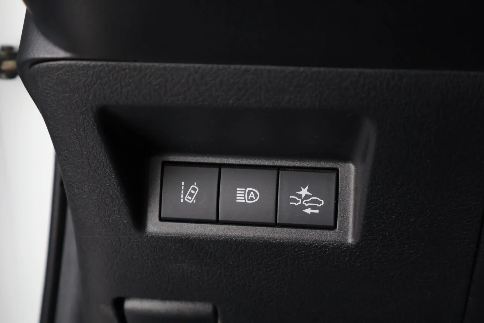 Car Image - 5tORmpb4O5tQIbU3k32Em6