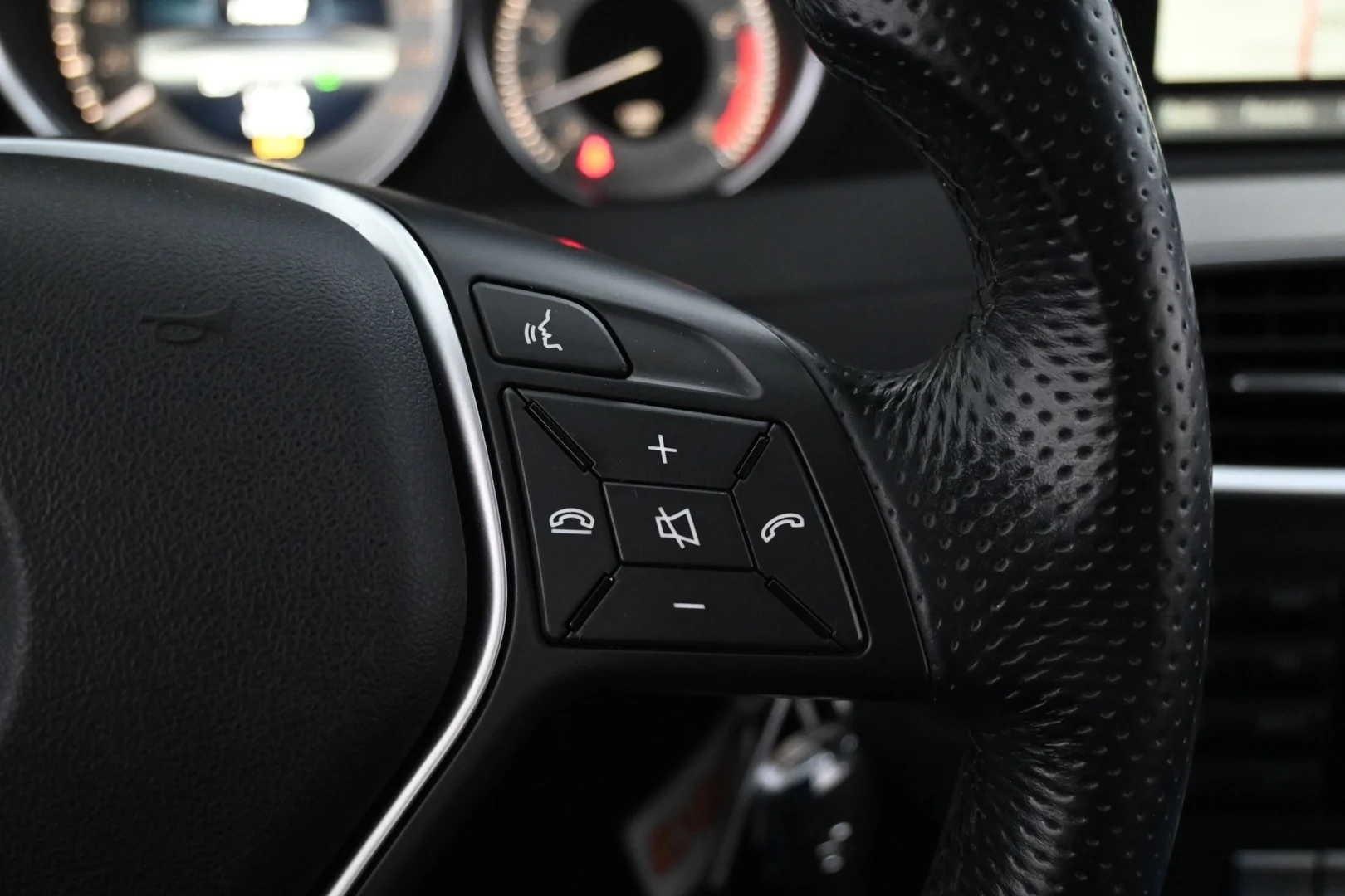 Car Image - 67QPSRZQPLyZaoZXsnsQJL