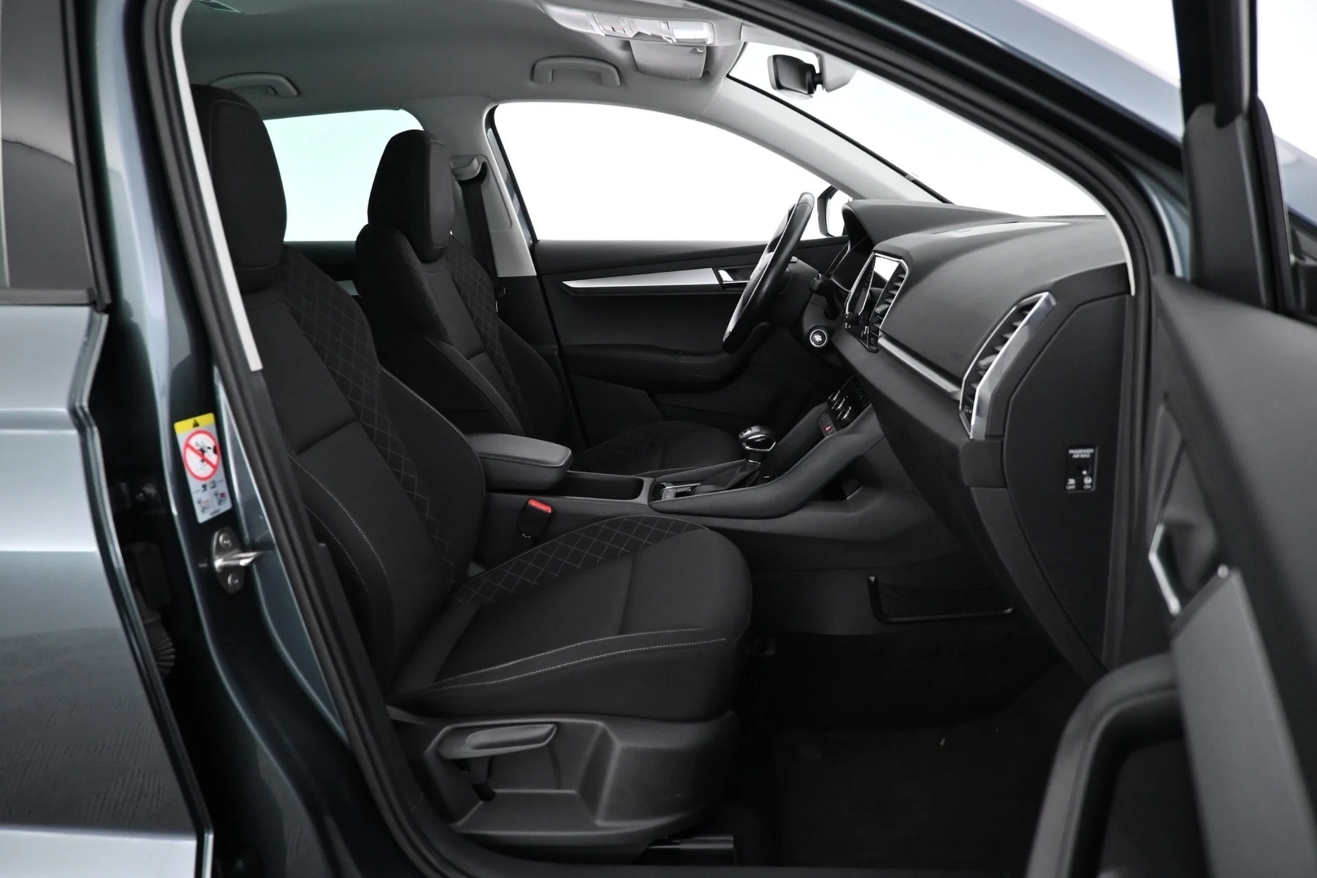 Car Image - 27ApwB9vBT6s1x1Sry2OyV