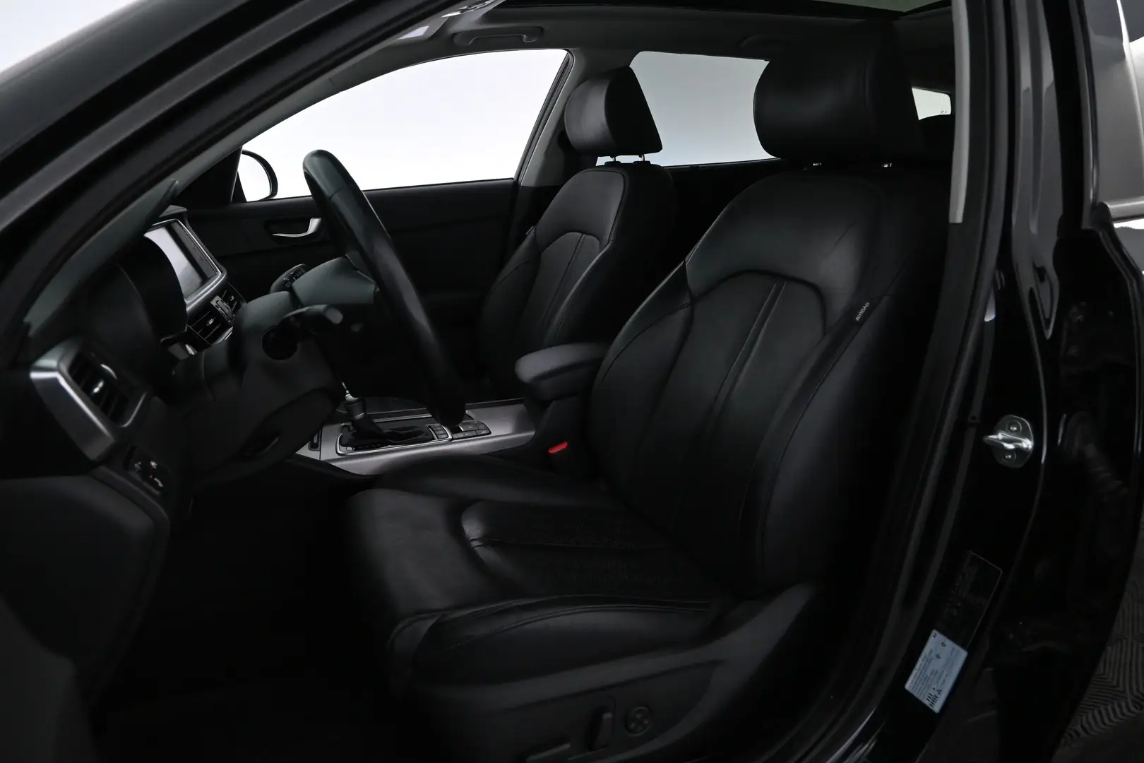 Car Image - 4iIj78jPLlrK8i3roFrBuI