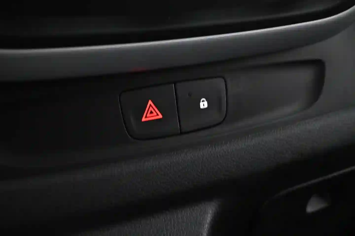 Car Image - 7yhX7HdyG0f0qEbLtIqBFL