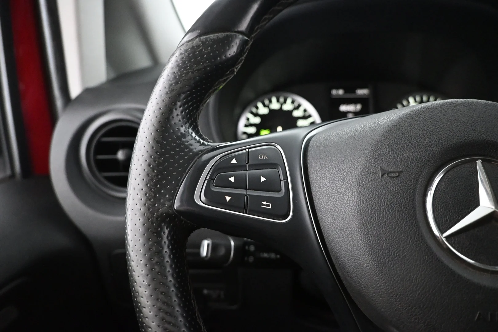 Car Image - 7pL2fN7LFrhUv7u9UygVdK