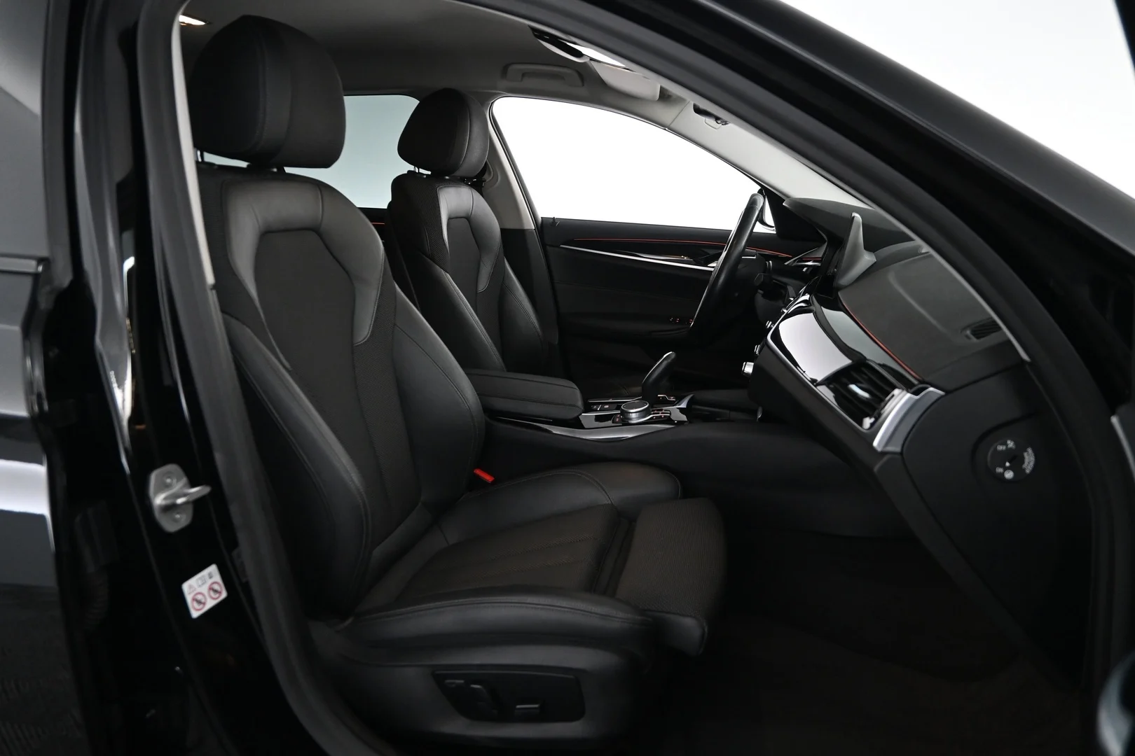 Car Image - 3Qhsg2HwAeOZOAYhBJILMs