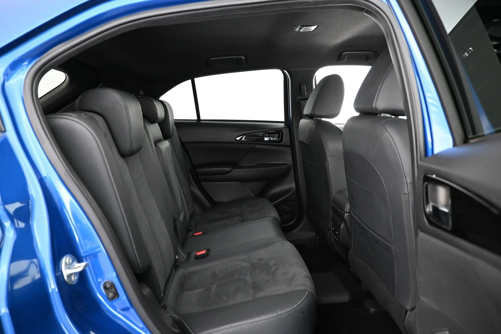 Car Image - 6GPguxqSJ3k0xvWY8fmd8R