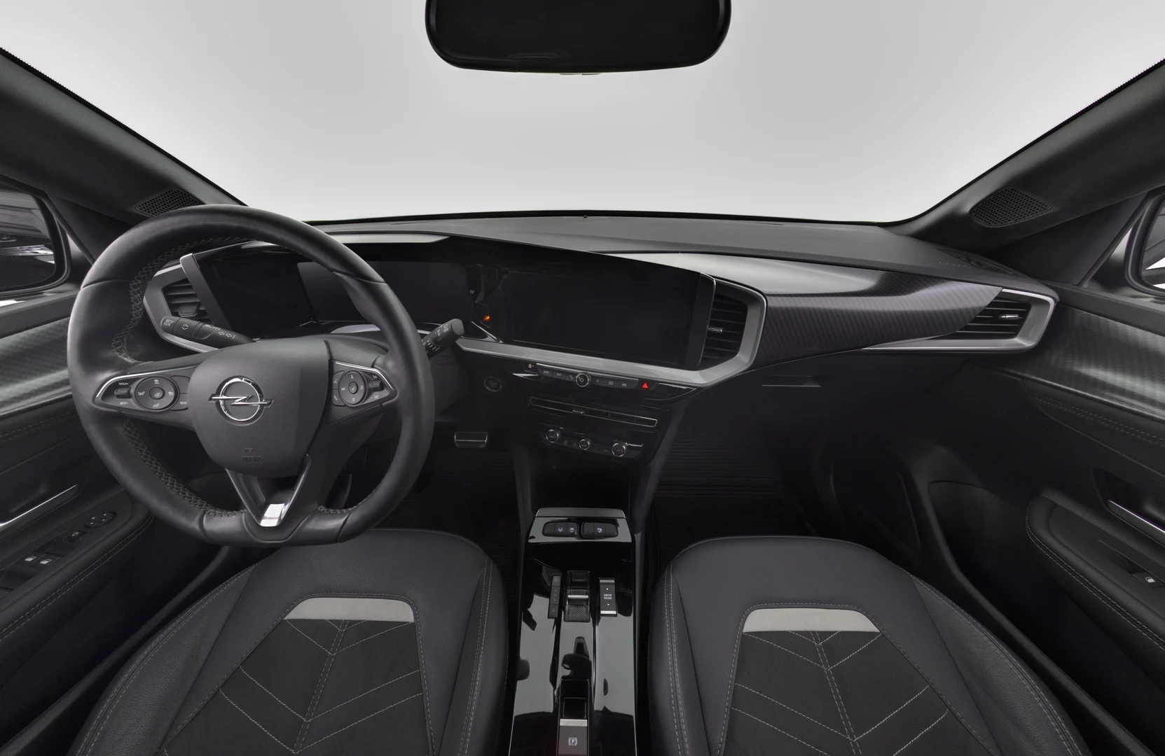 Car Image - 4KESEwhd9PJ7yU3DgvTHSh