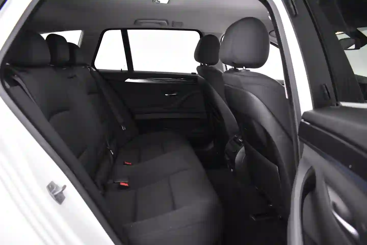 Car Image - 01n3Ufcpa87r0x8paqvRWY