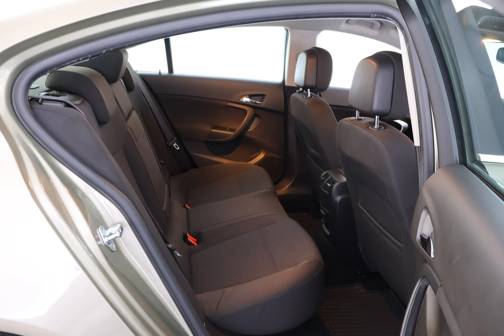 Car Image - TgYygCIlaNx2nQEeDM4bq
